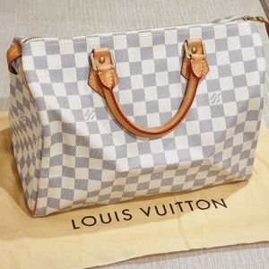 Authentic Louis Vuitton Speedy 30 bag. Excellent condition.